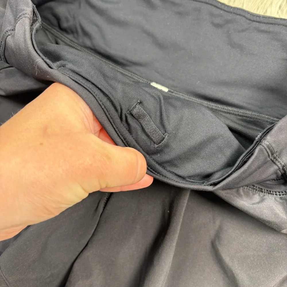 Lululemon Women's 4 Solid Black Speed Up Lined Shorts Running Gym